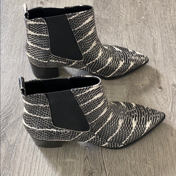 NWOT - Beautiful New Booties - Picture 4 of 11